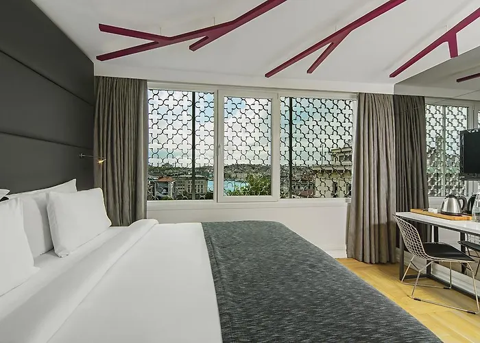 The Purl Hotel